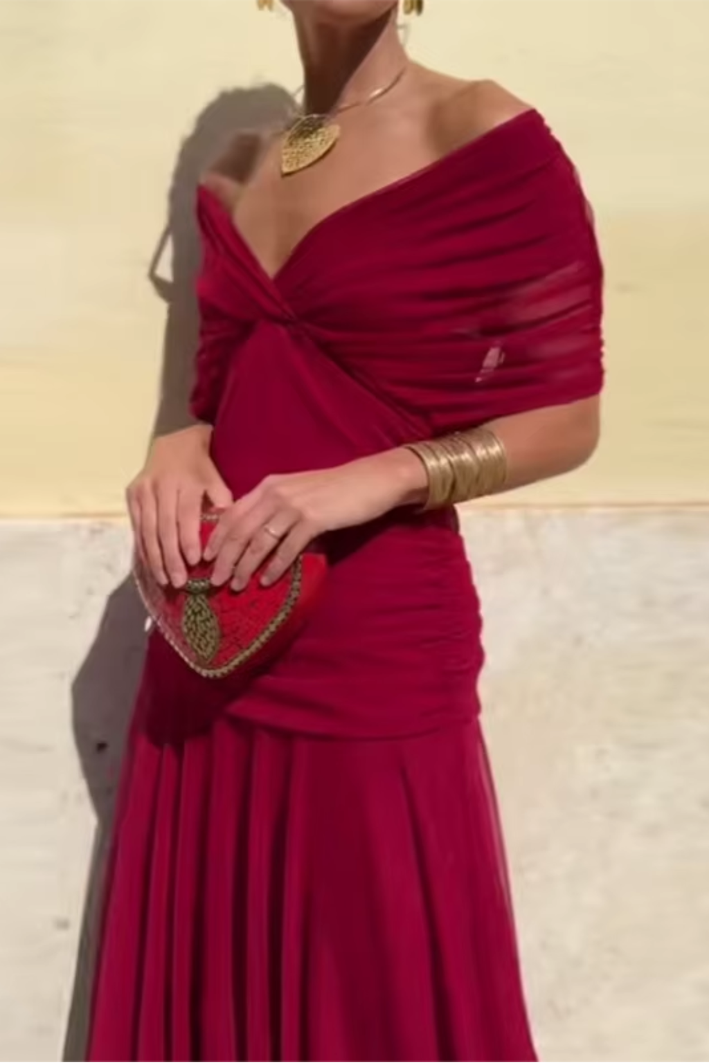 Valentina – elegancka sukienka maxi z dekoltem V