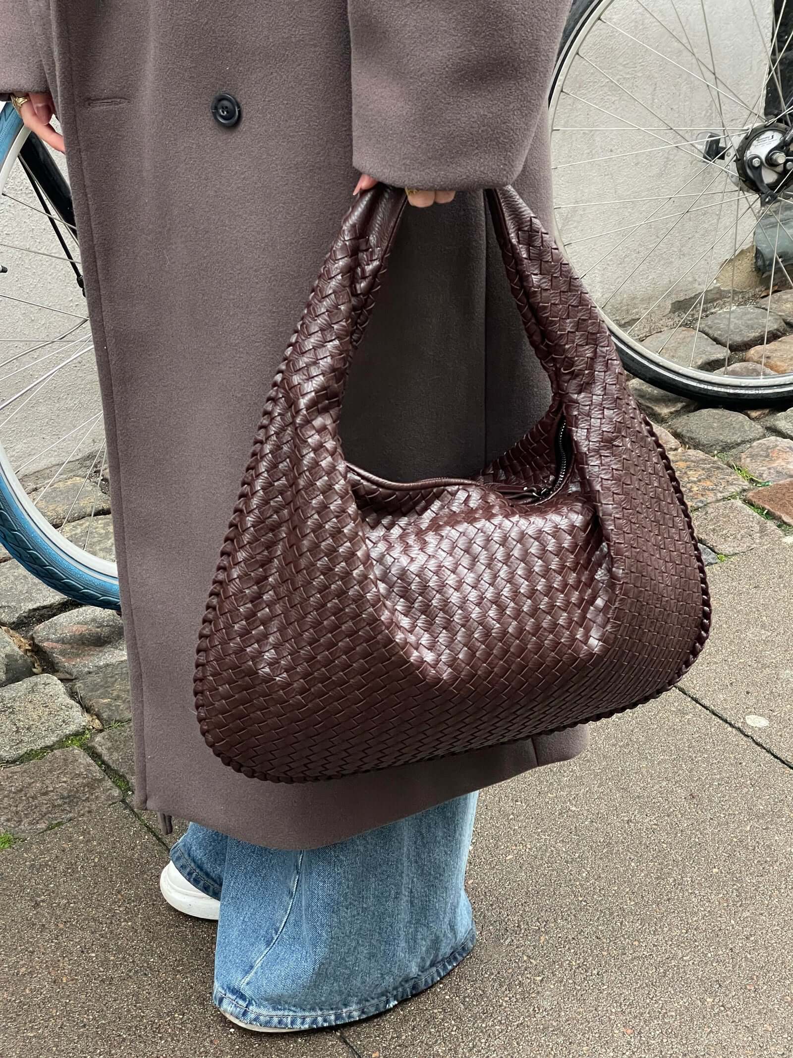 Modna duża pleciona torebka na ramię dla kobiet