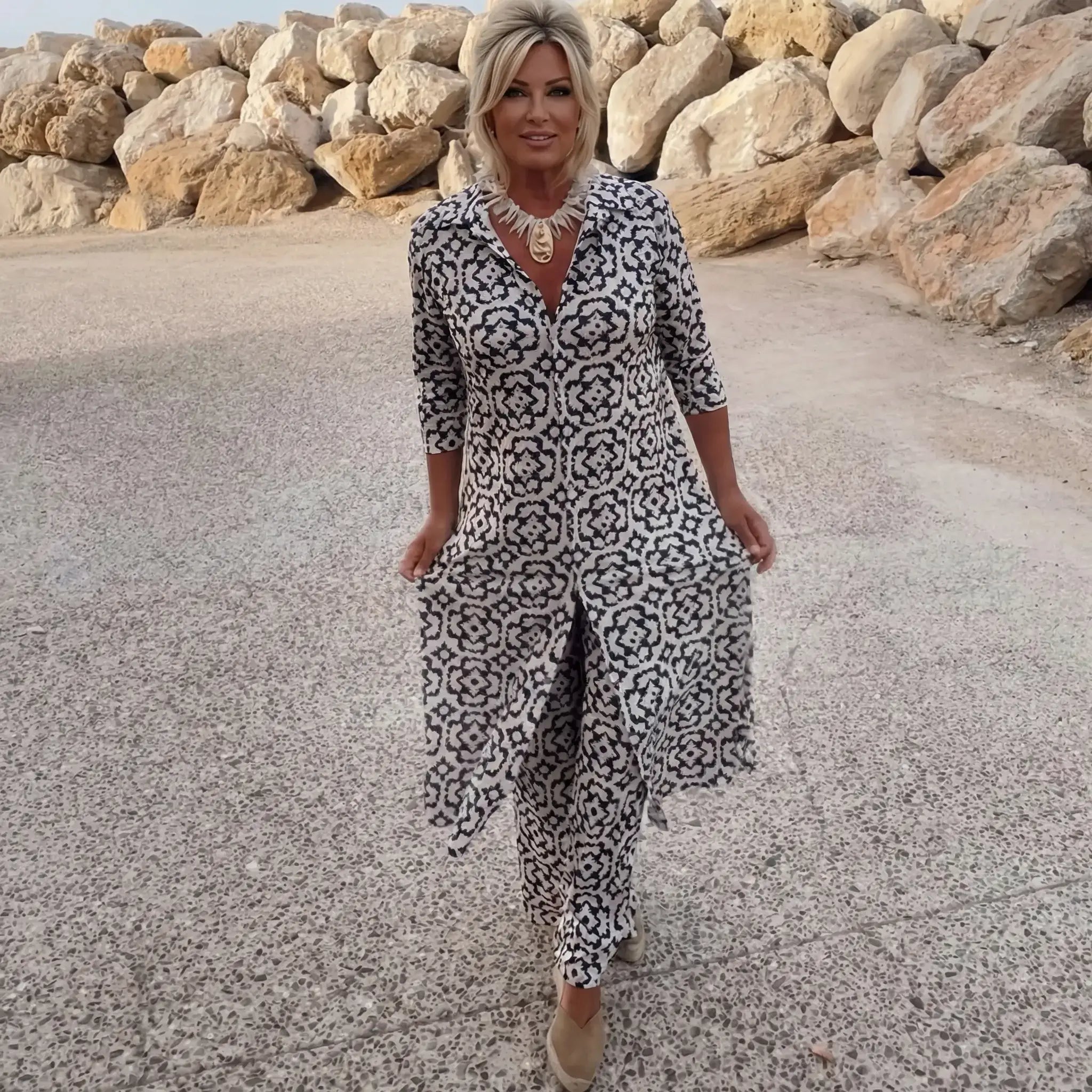 Alina – komplet z zapięciem na guziki