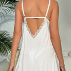 Koszula nocna z odsłoniętymi plecami