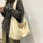 Funkcjonalna nowoczesna torebka typu crossbody